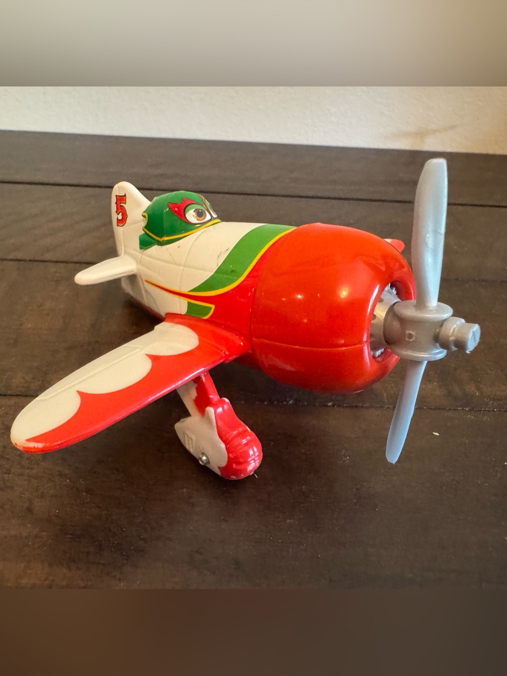 Disney Pixar Planes El Chupacabra WATG Mexico Racer Diecast Metal 1:55 Scale